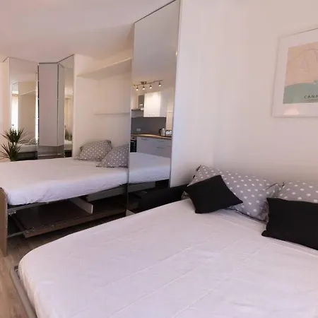 06ap-beau Studio Renove 4 Personnes A 2 Pas De La Plage Διαμέρισμα