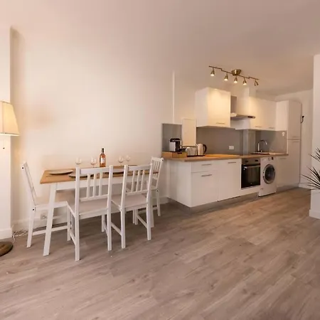 06ap-beau Studio Renove 4 Personnes A 2 Pas De La Plage Κάννες