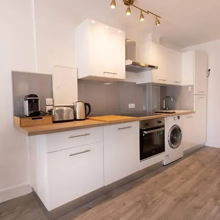 06ap-beau Studio Renove 4 Personnes A 2 Pas De La Plage Κάννες