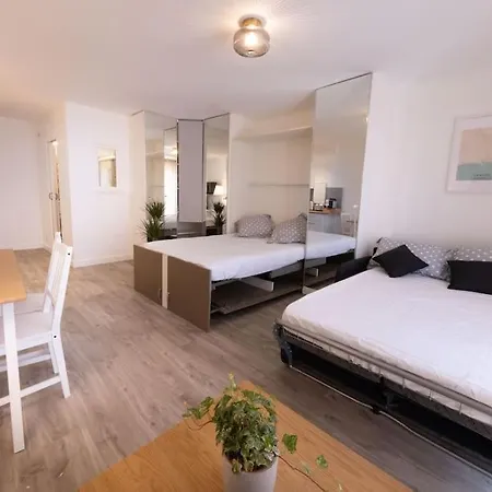 06ap-beau Studio Renove 4 Personnes A 2 Pas De La Plage Κάννες