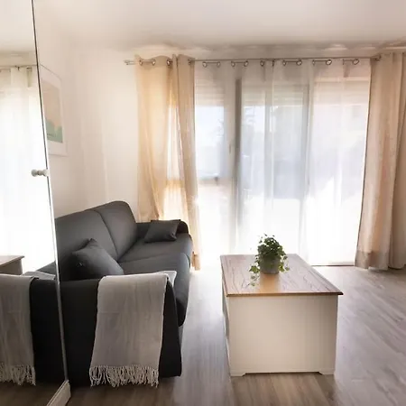 06ap-beau Studio Renove 4 Personnes A 2 Pas De La Plage * Κάννες
